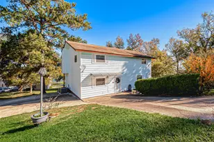 220 Hillcrest Dr, Coldspring, TX 77331 - Photo 3