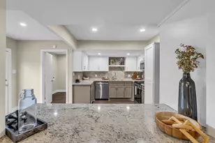 1810 N Red Cedar Cir, The Woodlands, TX 77380 - Photo 5
