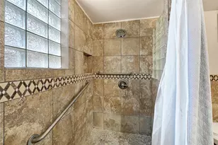 10519 Pleasanton Dr, Houston, TX 77038 - Photo 13