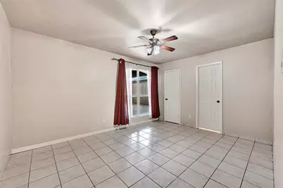 10519 Pleasanton Drive, Houston, TX 77038 - Photo 15