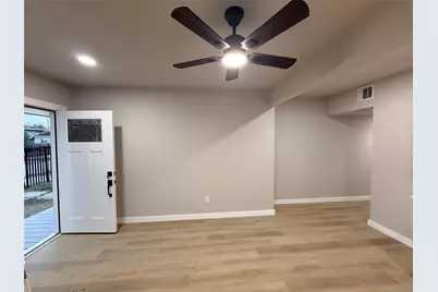 5238 Pease St #2, Houston, TX 77023 - Photo 7