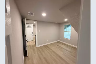 5238 Pease St #2, Houston, TX 77023 - Photo 9