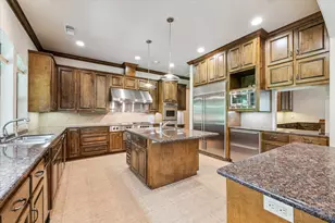 5400 W Bayshore Dr, Bacliff, TX 77518 - Photo 21