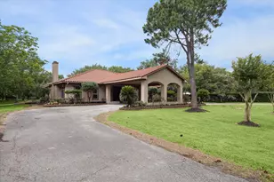 5400 W Bayshore Dr, Bacliff, TX 77518 - Photo 7