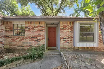 83 Summer Crest Circle, The Woodlands, TX 77381 - Photo 3