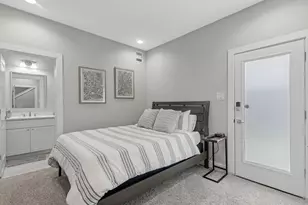 8311 Brecha Ln, Houston, TX 77055 - Photo 15