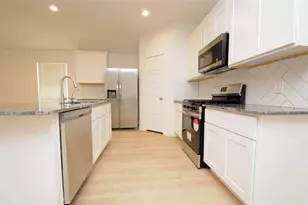 1410 Island Grove Dr, Iowa Colony, TX 77583 - Photo 17