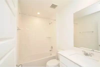 1410 Island Grove Drive, Iowa Colony, TX 77583 - Photo 9