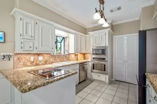 407 Champion Lake Dr, Spring, TX 77380 - Photo 9