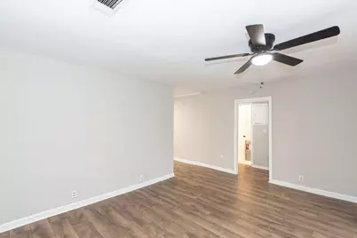 2523 S Broadway Street, La Porte, TX 77571 - Photo 9