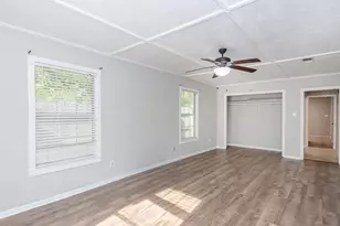 2523 S Broadway St, La Porte, TX 77571 - Photo 5
