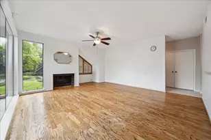 318 Litchfield Ln, Houston, TX 77024 - Photo 9