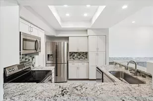 318 Litchfield Ln, Houston, TX 77024 - Photo 13