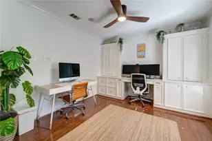 407 Southchester Ln, Houston, TX 77079 - Photo 9