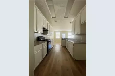 13064 Peppergate Lane, Houston, TX 77044 - Photo 9