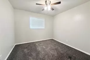 201 S Kaysie St, Angleton, TX 77515 - Photo 15