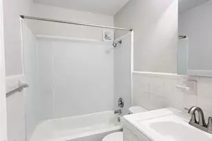 201 S Kaysie St, Angleton, TX 77515 - Photo 13