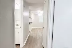 201 S Kaysie St, Angleton, TX 77515 - Photo 9