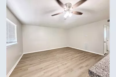 201 S Kaysie Street #3, Angleton, TX 77515 - Photo 3