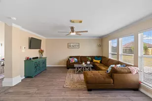 3921 Esquire Dr, Corpus Christi, TX 78414 - Photo 9