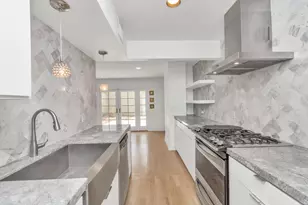 3934 Roseland St, Houston, TX 77006 - Photo 11