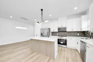 801 E 32nd 1/2 St, Houston, TX 77022 - Photo 27