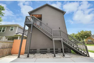 801 E 32nd 1/2 Street #B, Houston, TX 77022 - Photo 37