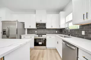 801 E 32nd 1/2 St, Houston, TX 77022 - Photo 11