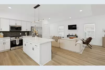 801 E 32nd 1/2 Street #B, Houston, TX 77022 - Photo 19