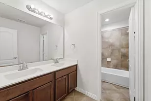 9518 Franklin Dr, Mont Belvieu, TX 77523 - Photo 23