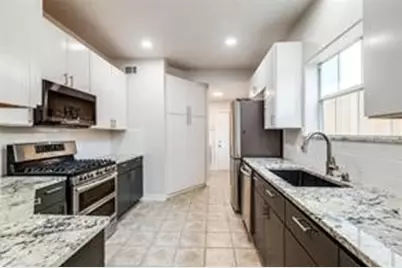 1318 Peden Street #D, Houston, TX 77006 - Photo 7