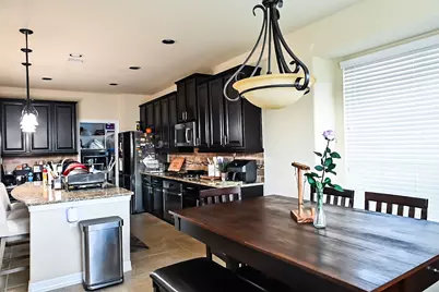 13514 Mooring Pointe Drive, Pearland, TX 77584 - Photo 3