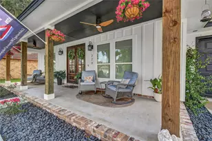 229 Montclaire Dr, West Columbia, TX 77486 - Photo 3