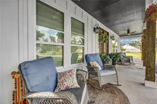 229 Montclaire Dr, West Columbia, TX 77486 - Photo 5
