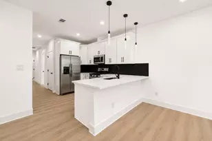 9210 Caddo Rd, Houston, TX 77078 - Photo 5