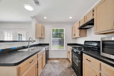 3938 Vauxhall Drive S, Houston, TX 77047 - Photo 17