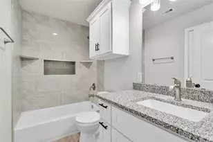 11087 Sutton Pl Dr, Willis, TX 77378 - Photo 23