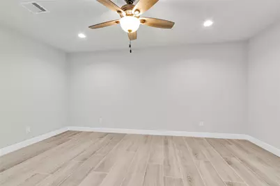 11087 Sutton Place Drive, Willis, TX 77378 - Photo 15