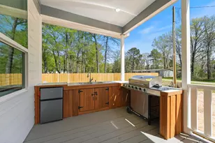 200 Canary St, Point Blank, TX 77364 - Photo 7