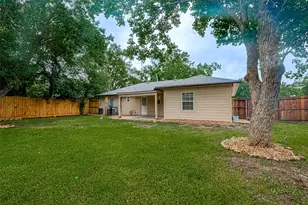 5703 Belmark St, Houston, TX 77033 - Photo 31