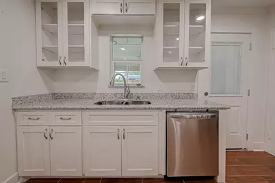 5703 Belmark Street, Houston, TX 77033 - Photo 9