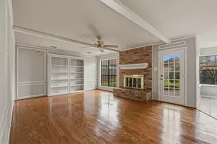 5214 Sycamore Creek Dr, Kingwood, TX 77345 - Photo 11