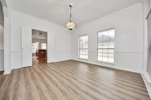 4423 Tree Line Dr, Pasadena, TX 77505 - Photo 13