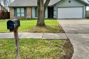 7303 Shoshone Dr, Baytown, TX 77521 - Photo 1