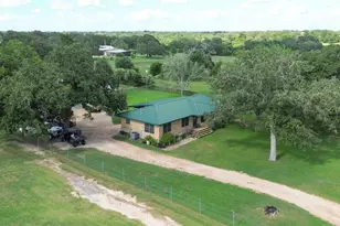 134 Private Rd 1006, Hallettsville, TX 77964 - Photo 5