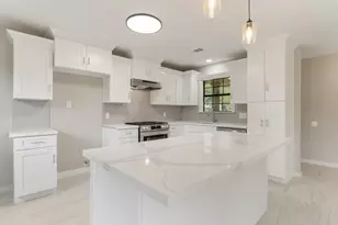 2502 Oak Dr, Bay City, TX 77414 - Photo 9