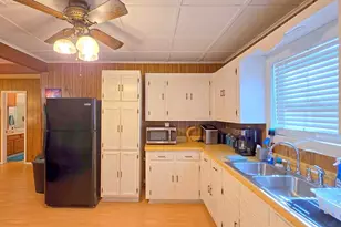 400 Hickory Hill Dr, Burkeville, TX 75932 - Photo 9