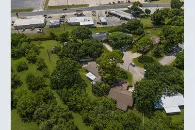 2015 Lee Street, Brenham, TX 77833 - Photo 23