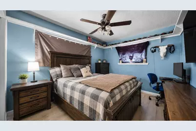 2015 Lee Street, Brenham, TX 77833 - Photo 11