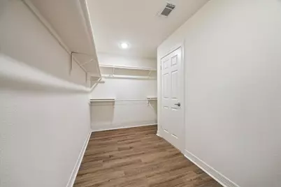 3827 E Peach Hollow Circle, Pearland, TX 77584 - Photo 11